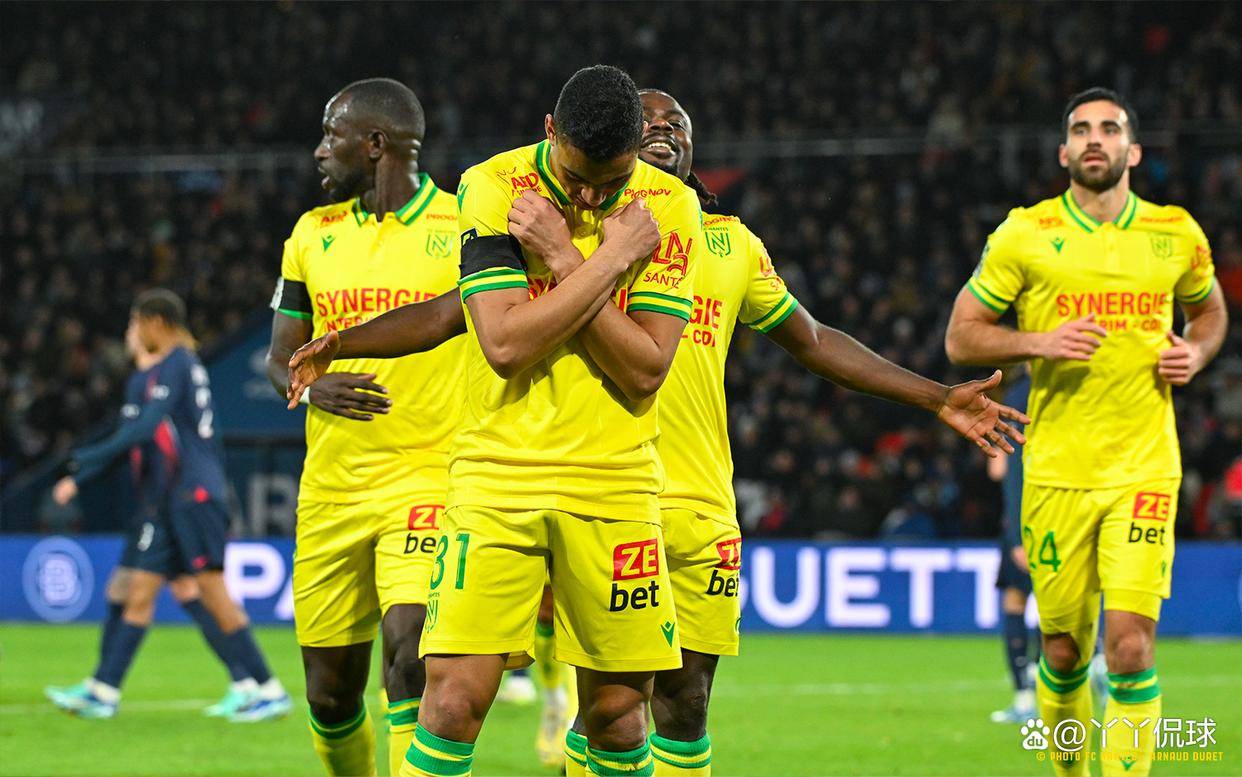 包含南特客场不敌雷恩，保级形势严峻的词条